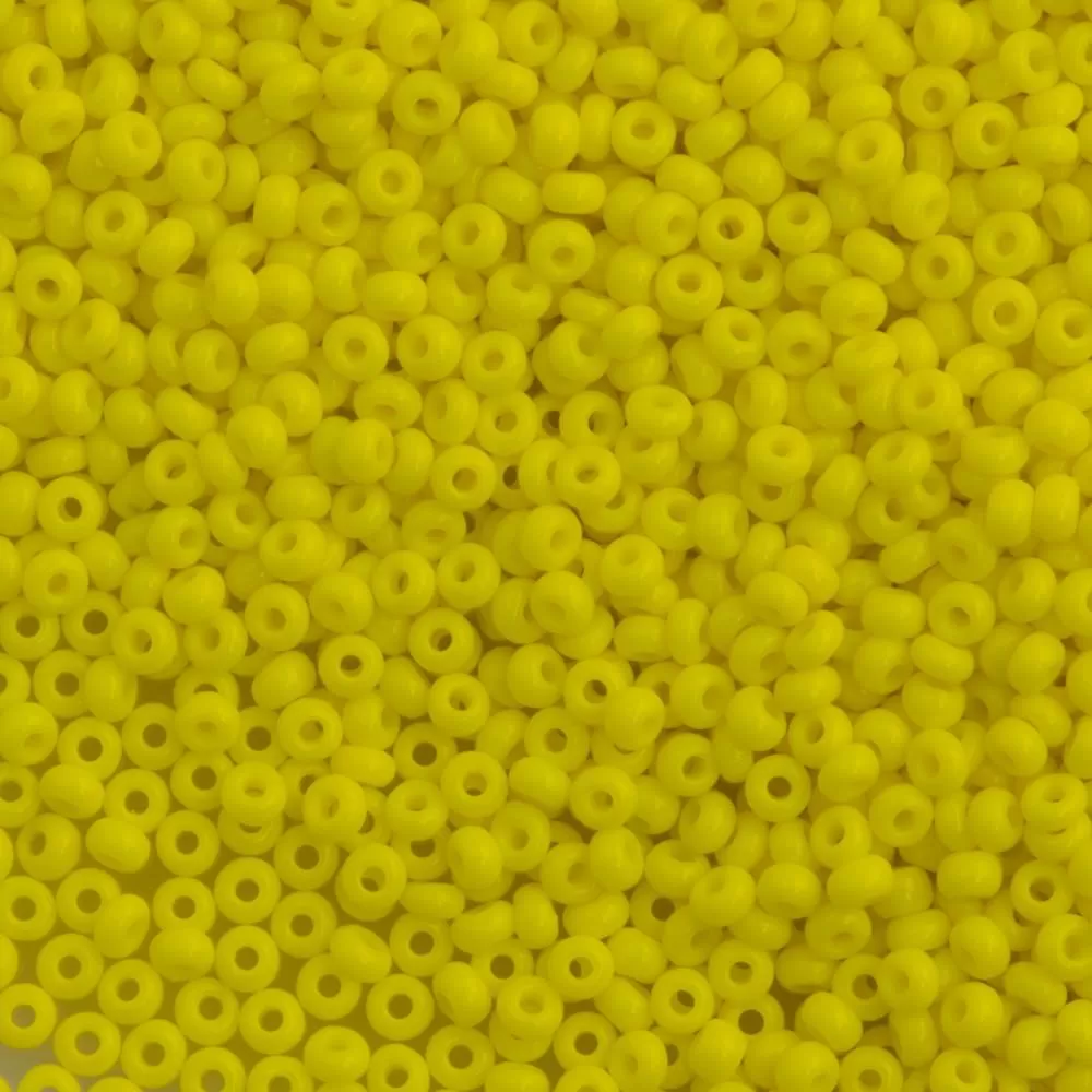 10-01032, Czech 22g Opaque Lemon Yellow