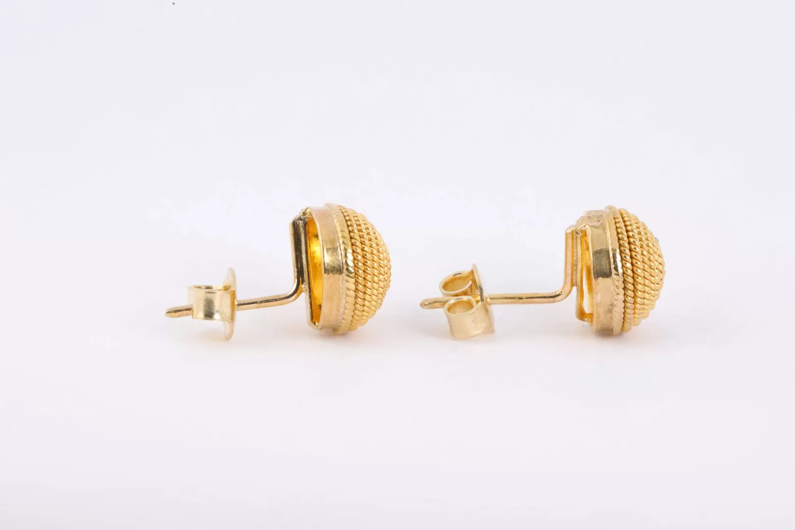 14k Yellow Gold Coil Stud Earrings (2.80g.)