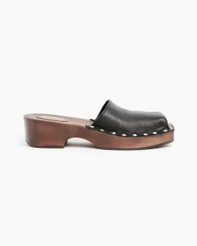 709 Clog