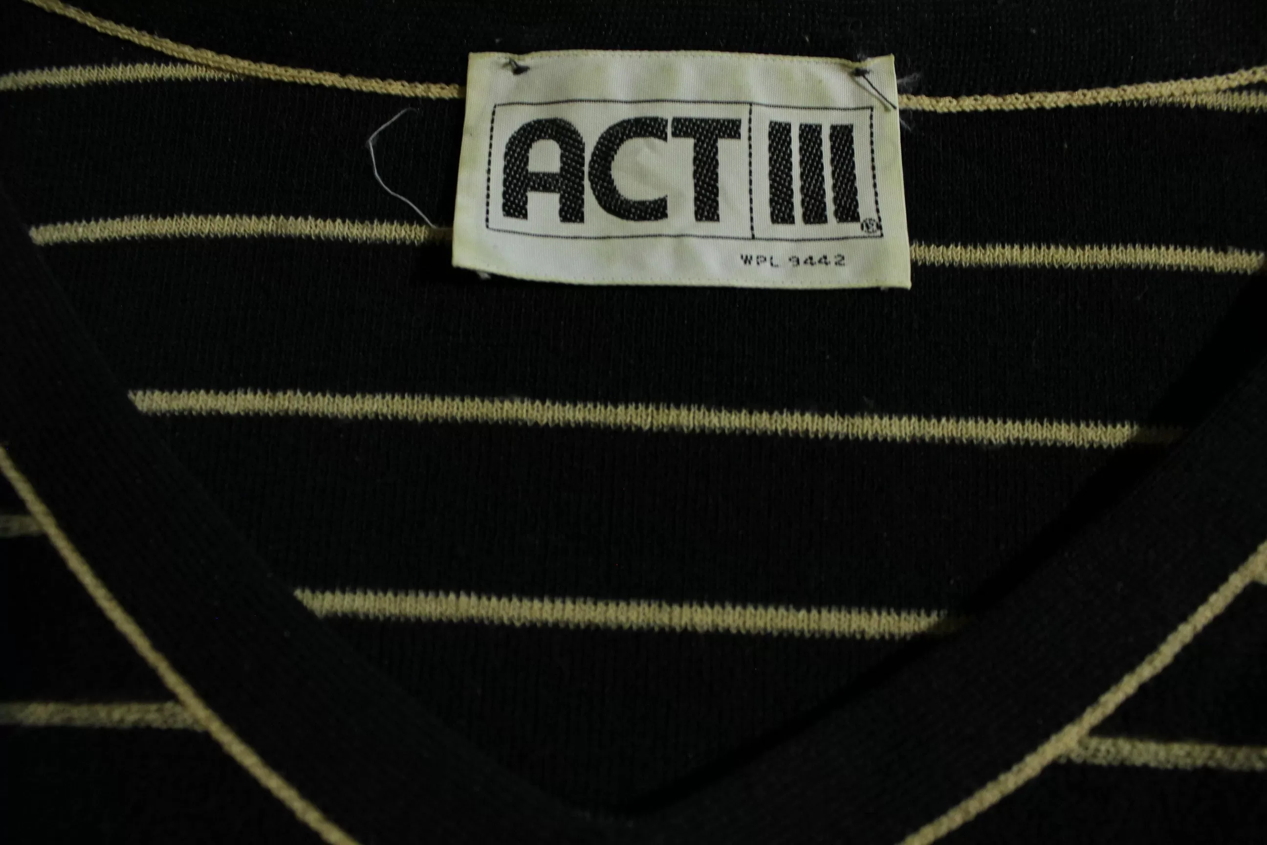 Act III Terry Cloth Vintage Striped 80's Women's Top Shirt V-Neck Medium