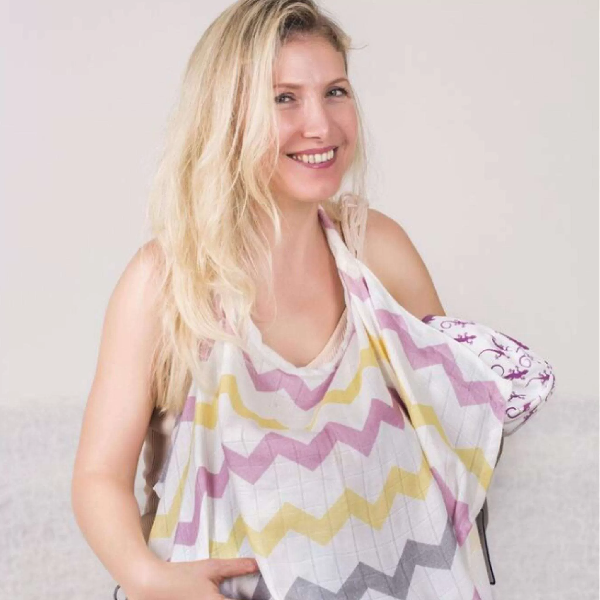 Cool Zaggy Bamboo Breastfeeding Cover