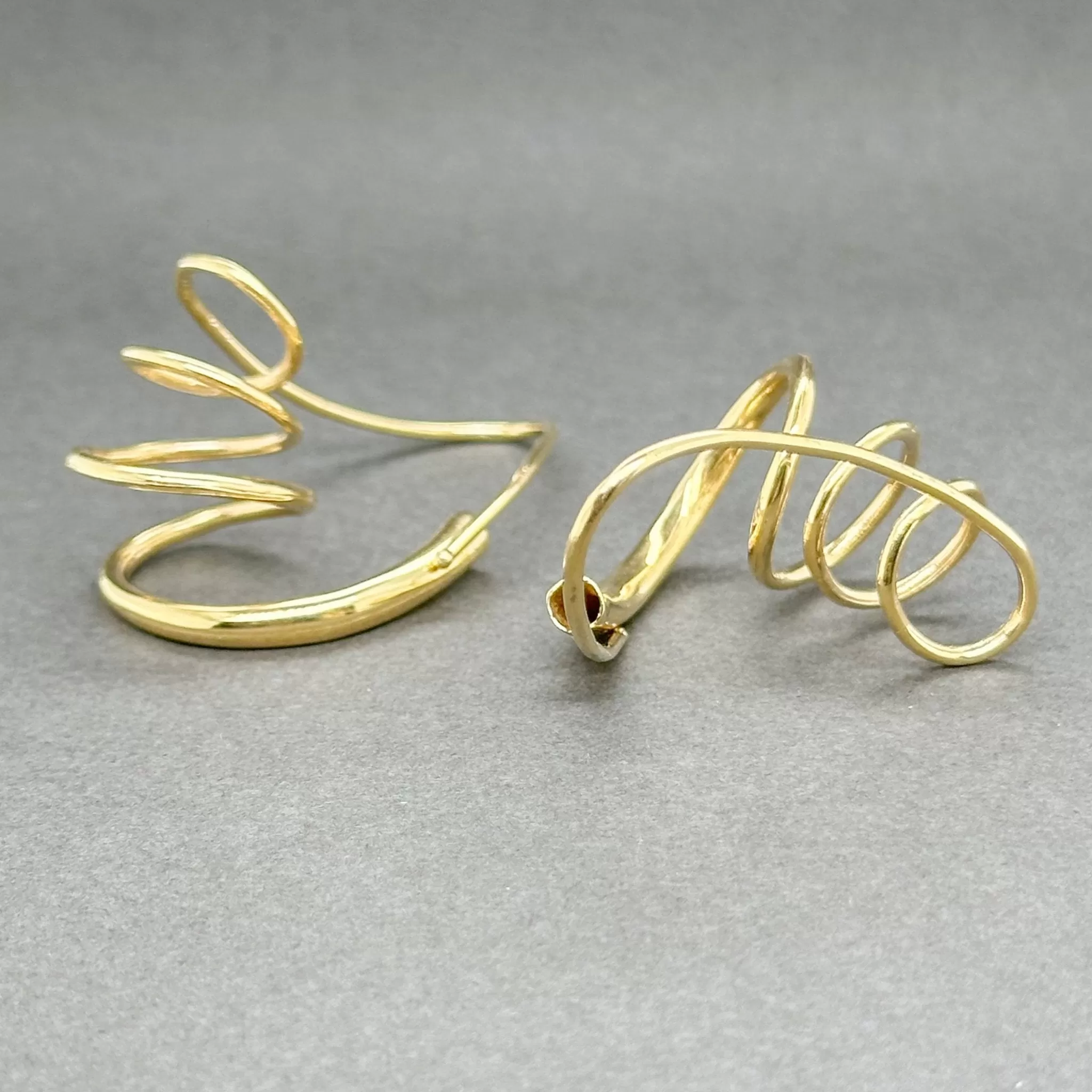 Estate 18K Y Gold Spiral Hoop Earrings