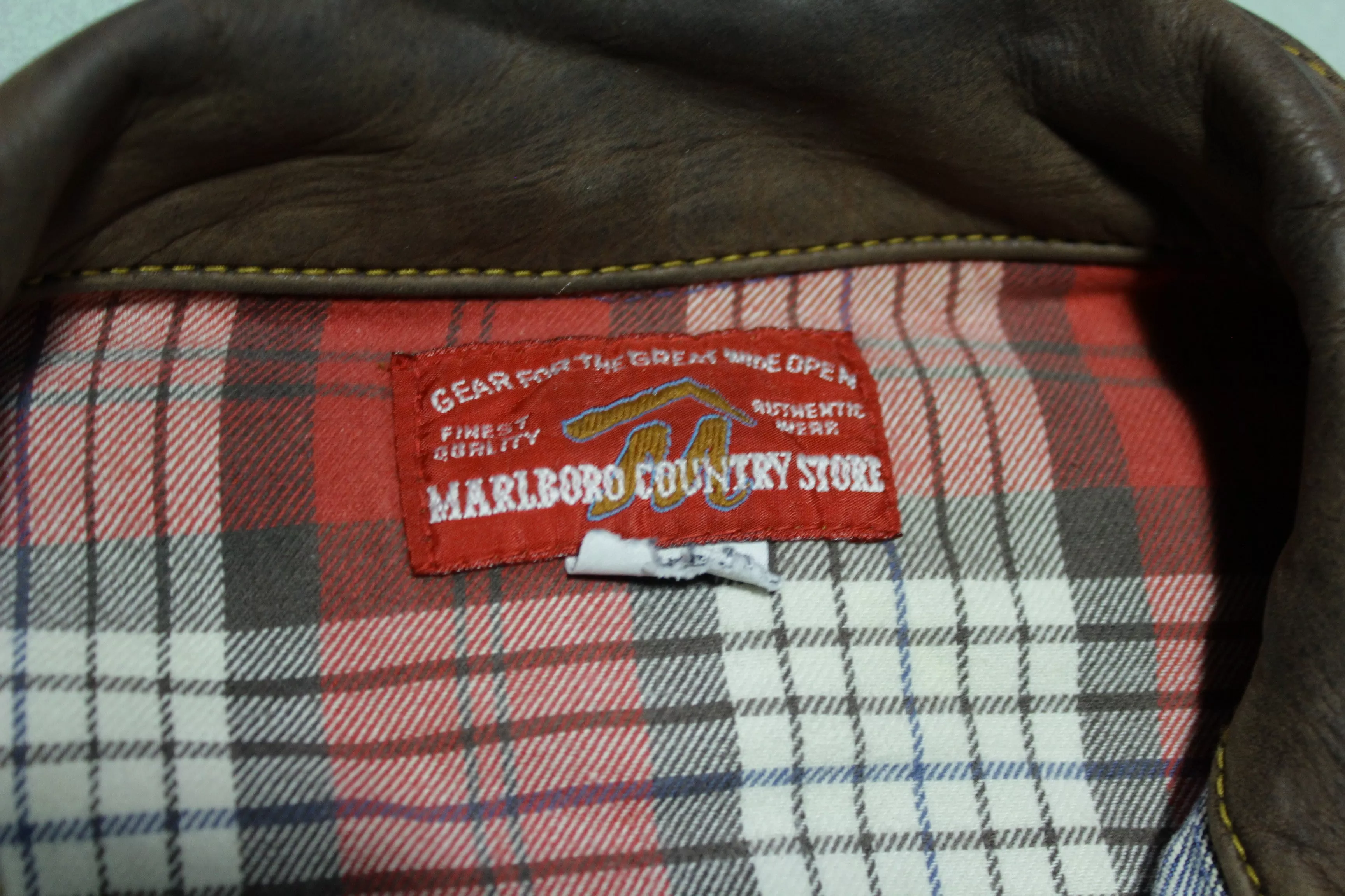 Marlboro Country Store Vintage Leather Collar Plaid Lining 90s Denim Jean Jacket