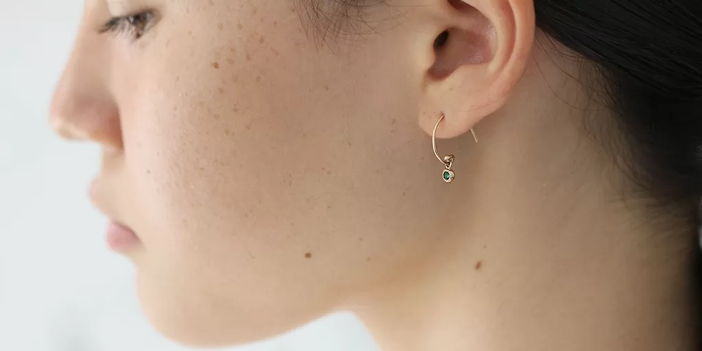 Melee Ball Loop / Emerald Earrings