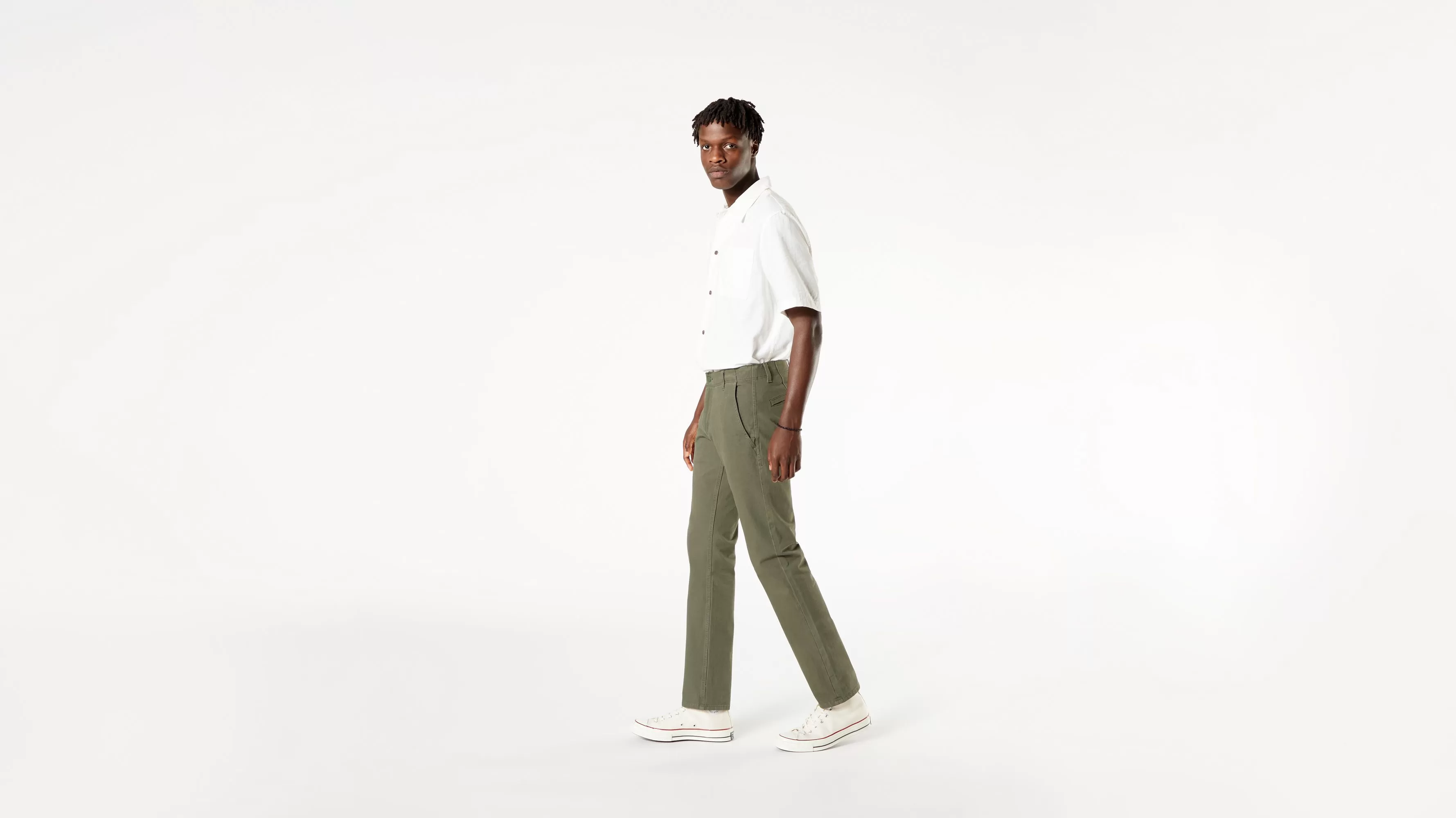 Men's Slim Fit Smart 360 Flex Alpha Khaki Pants