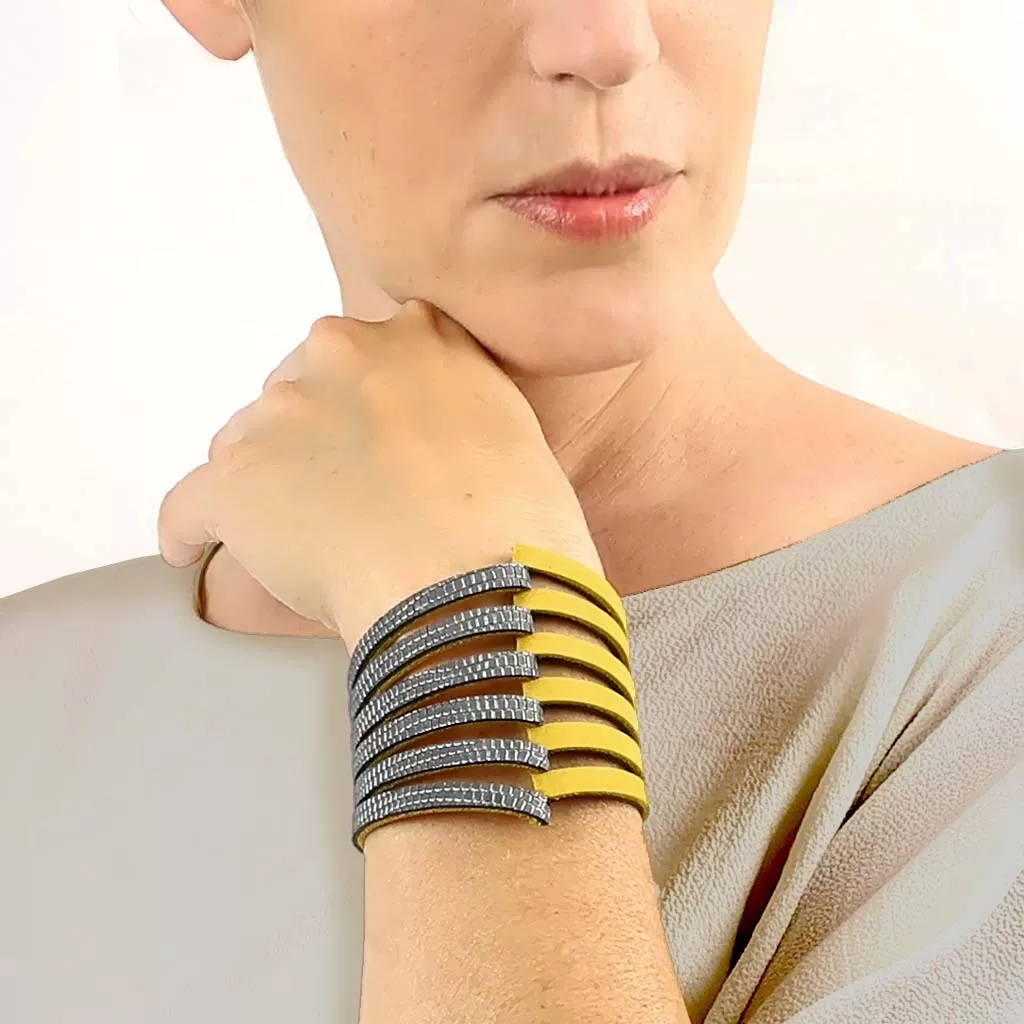 Stripes Yellow leather bracelet