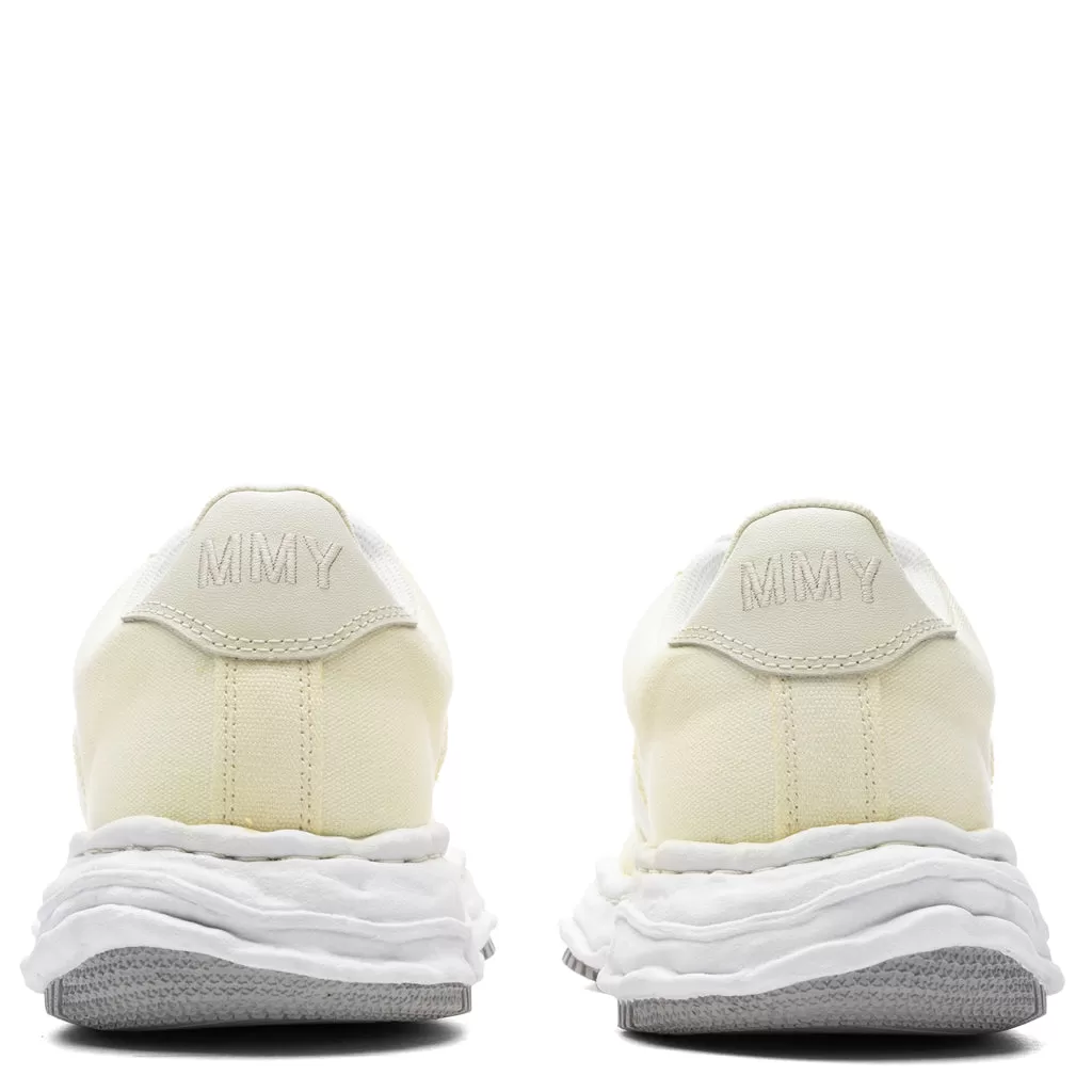 Wayne Low Top Sneakers - White